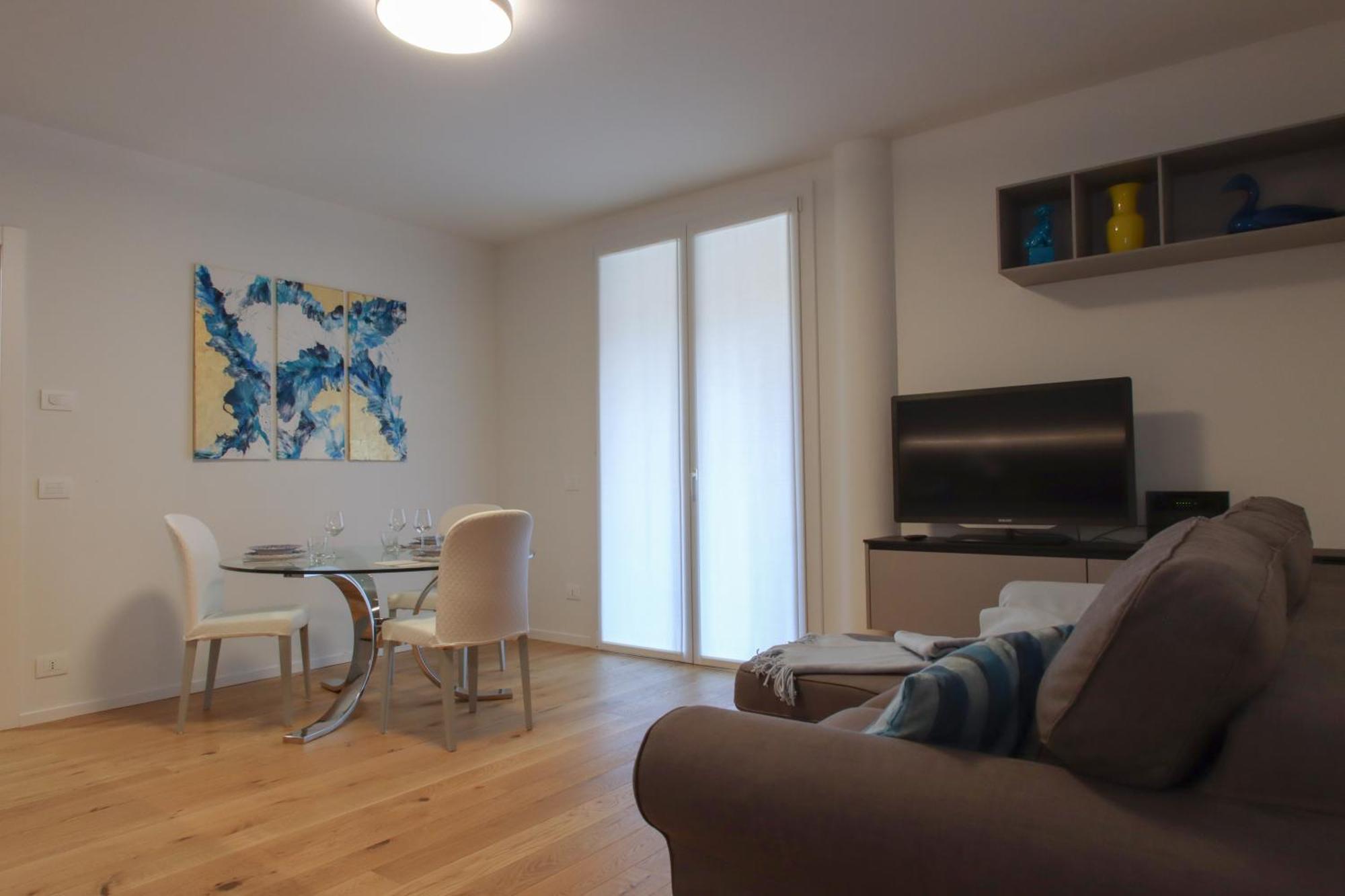 Casa Ardo Wifi & Free Parking In Lecco Center Exterior foto