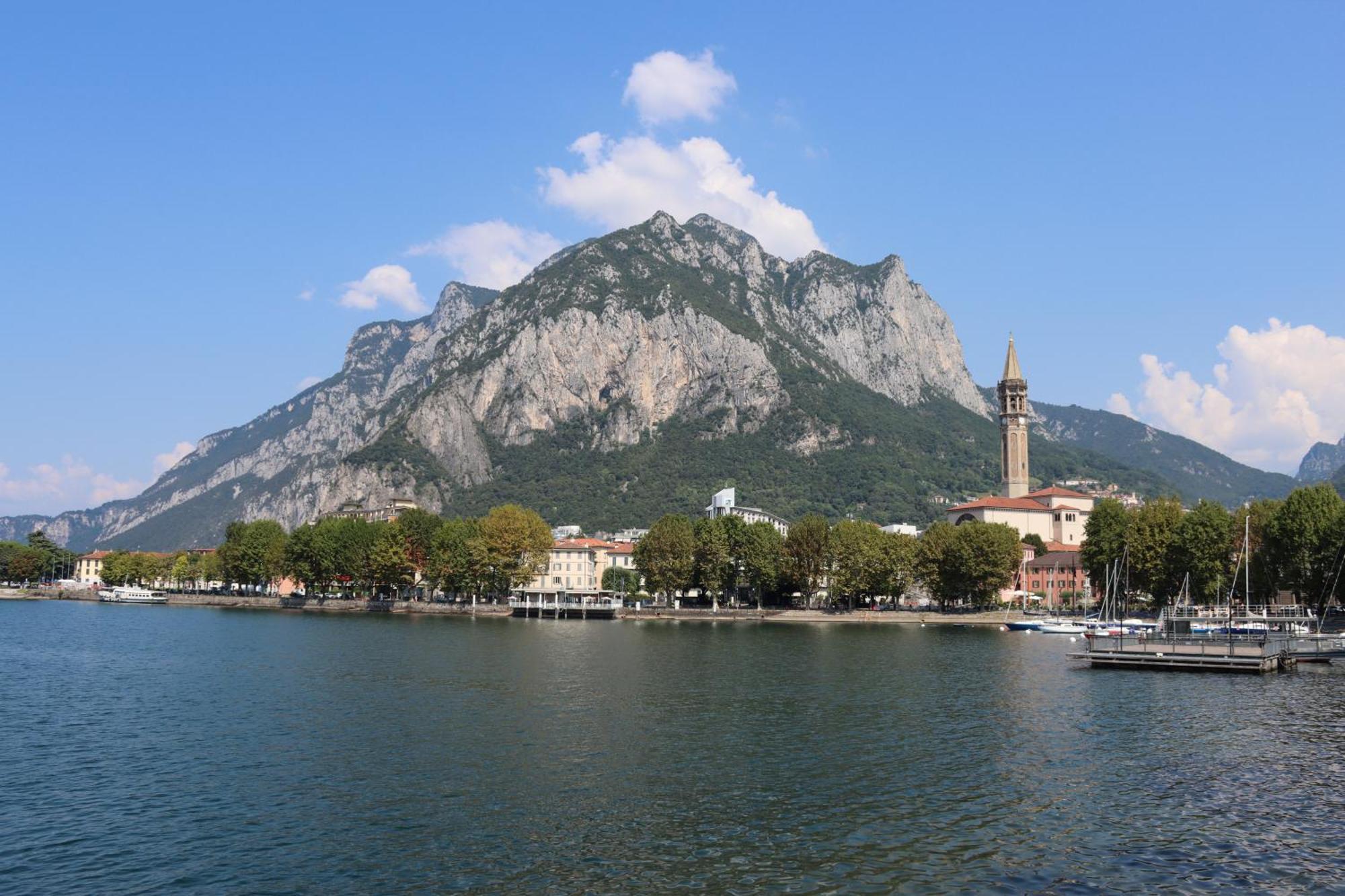 Casa Ardo Wifi & Free Parking In Lecco Center Exterior foto