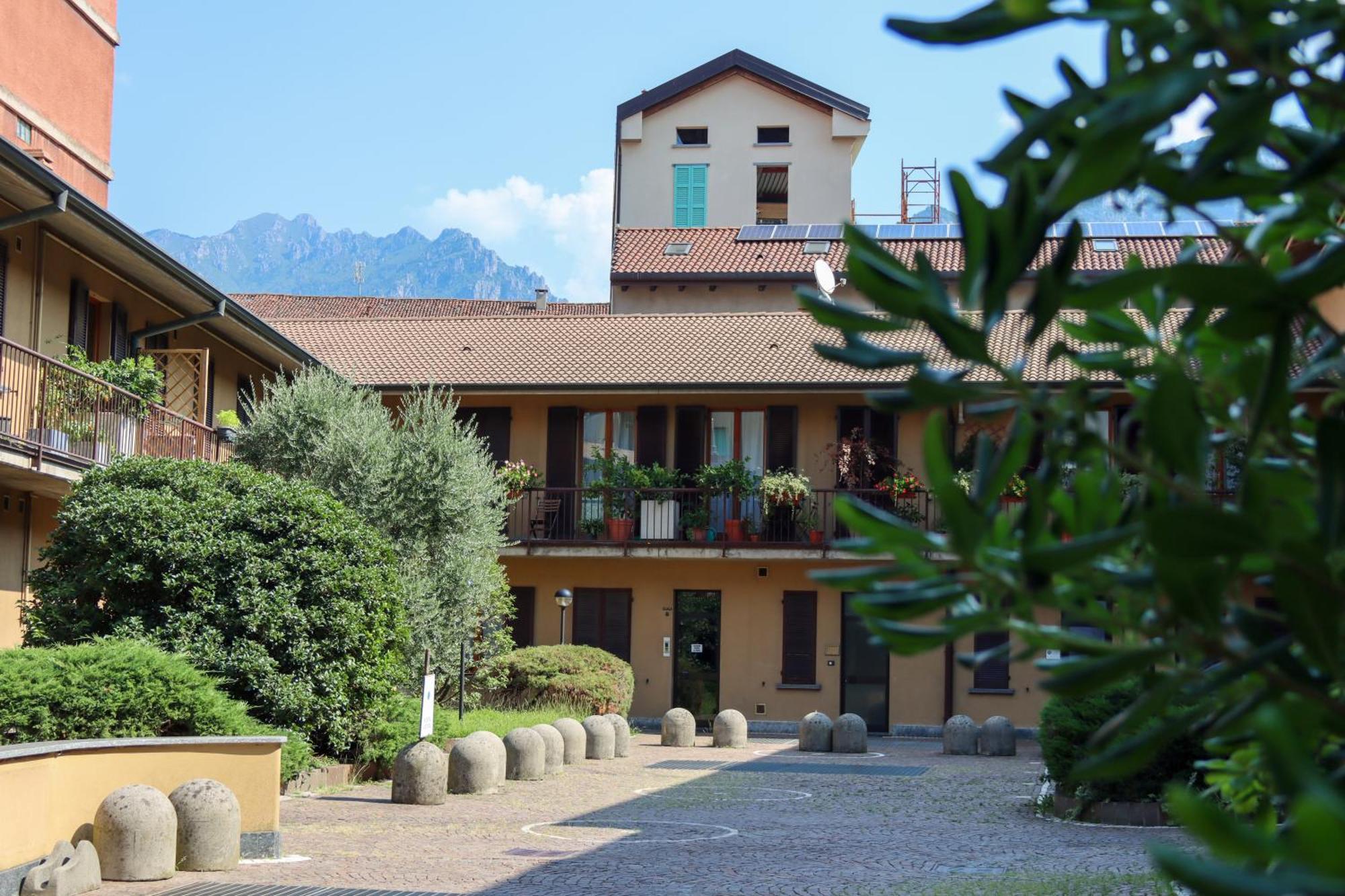 Casa Ardo Wifi & Free Parking In Lecco Center Exterior foto