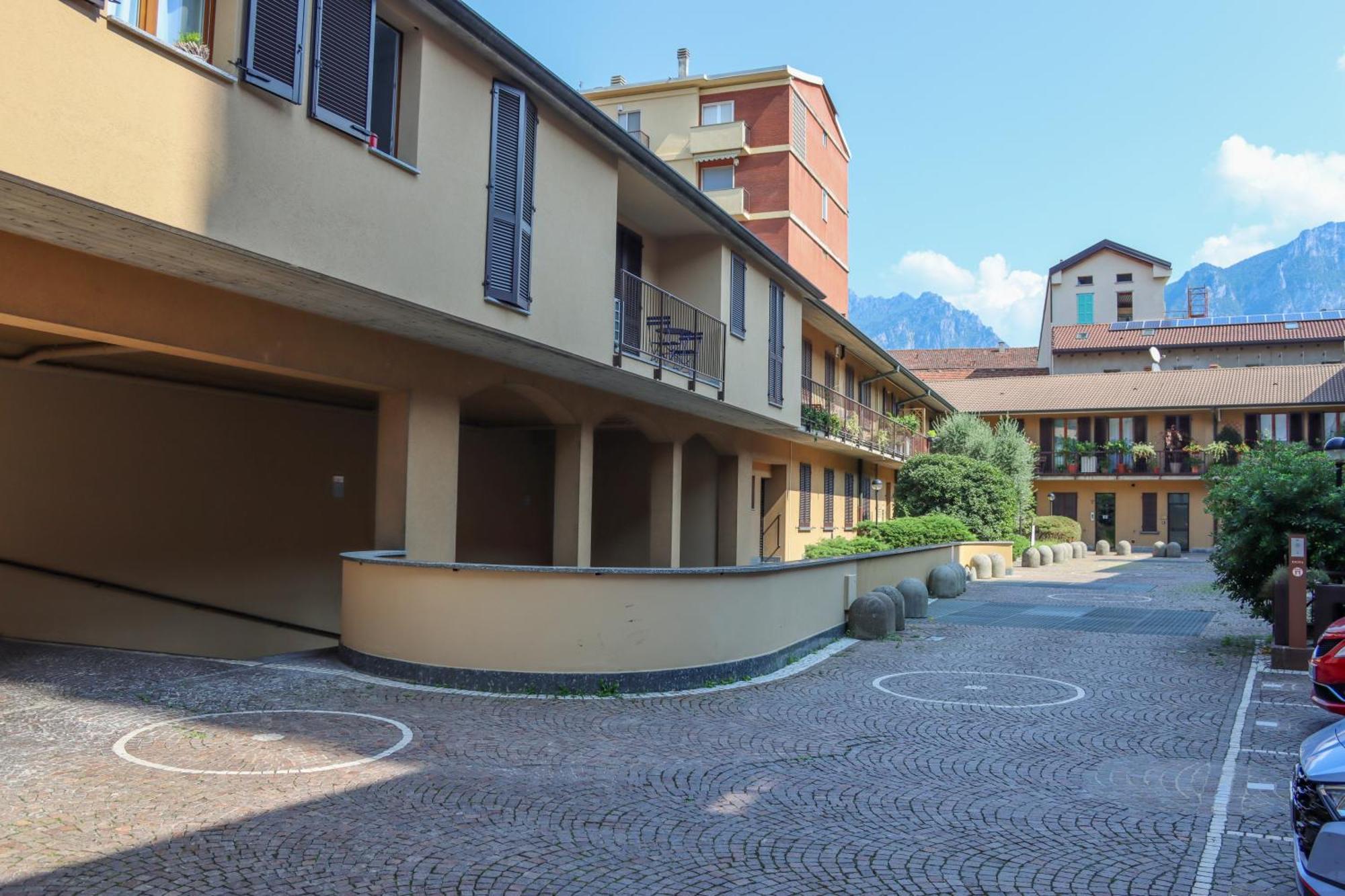 Casa Ardo Wifi & Free Parking In Lecco Center Exterior foto