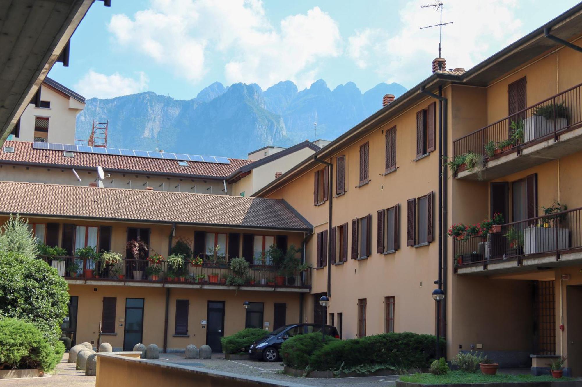 Casa Ardo Wifi & Free Parking In Lecco Center Exterior foto