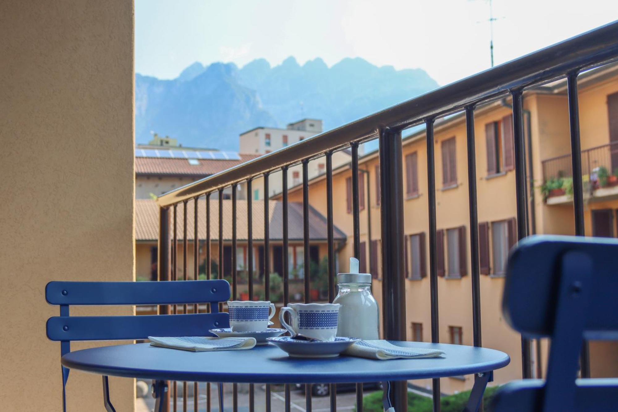 Casa Ardo Wifi & Free Parking In Lecco Center Exterior foto